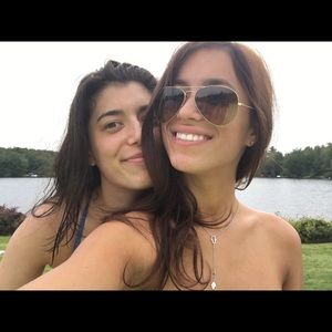 Meet your Posher, Melanie